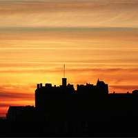 Buy canvas prints of Sunset Over Edinburgh Skyline by Richard Thomas