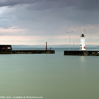 Buy canvas prints of  Chalmers Lighthouse at Anstruther harbour by Corinne Mills