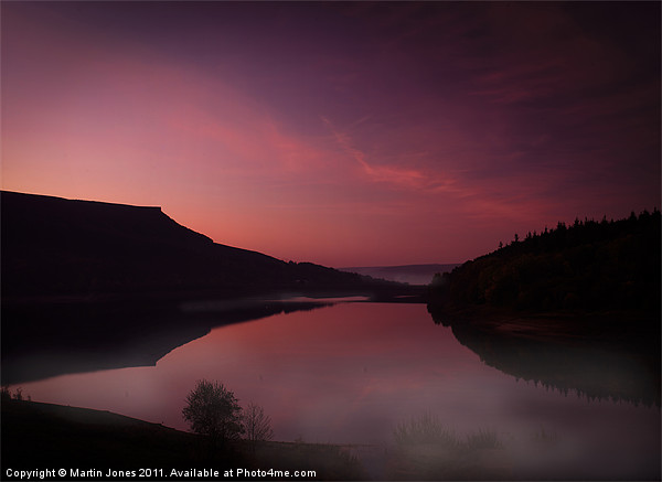 Absolute first light at Ladybower Picture Board by K7 Photography