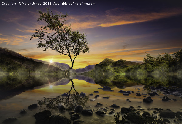 Sunrise over Llyn Padarn, Snowdonia. Picture Board by K7 Photography