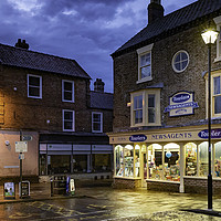 Buy canvas prints of Thirsk Market Place by K7 Photography