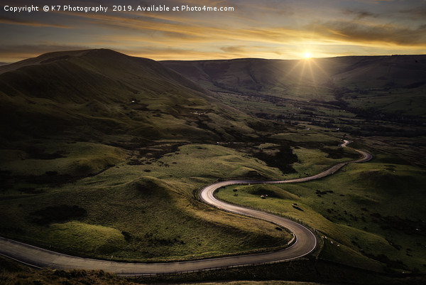 The Road From Edale Snakes its way up to Mam Tor. Picture Board by K7 Photography