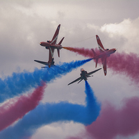 Buy canvas prints of  The Red Arrows by Nigel Bangert
