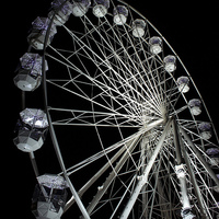 Buy canvas prints of  Leicester's Big Wheel 2 by Linsey Williams