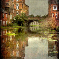 Buy canvas prints of The Grand Union Canal at Loughborough, Leicestersh by Linsey Williams