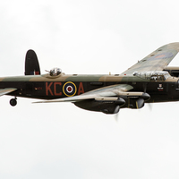 Buy canvas prints of BBMF Lancaster PA474 by Gary Eason