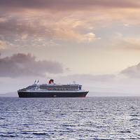 Buy canvas prints of  RMS Queen Mary 2 by Grant Glendinning