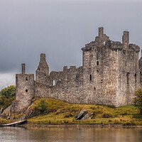Buy canvas prints of Kilchurn Castle by Derek Beattie
