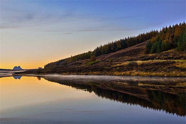 Suilven Sunset across Loch Craggie Scotland Picture Board by Derek Beattie
