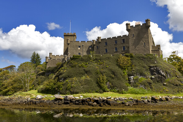 Dunvegan Castle Isle of Skye Picture Board by Derek Beattie