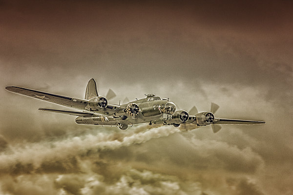 B17 Flying Fortress Picture Board by Dean Messenger