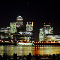 Buy canvas prints of Canary Wharf Panorama by Phil Clements