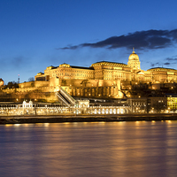 Buy canvas prints of  Budapest Royal Palace by Bill Buchan