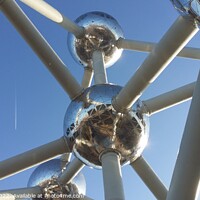 Buy canvas prints of The Atomium, Brussels by Lee Osborne