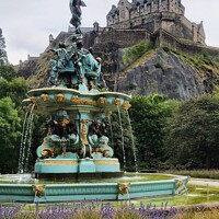 Buy canvas prints of Ross Fountain and Edinburgh Castle, Princes Street Gardens by Lee Osborne