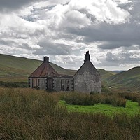 Buy canvas prints of Ruined Farm Cottage, Scotland by Lee Osborne