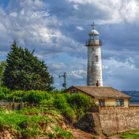 Buy canvas prints of  hale lighthouse by sue davies