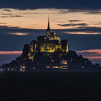 Buy canvas prints of Le Mont Saint Michel by Tom Hard
