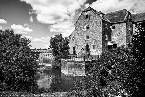 The Abbey Mill Tewkesbury in Monochrome Picture Board by Ian Lewis