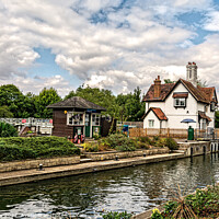 Buy canvas prints of Goring on Thames Lock by Ian Lewis