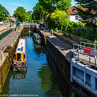 Buy canvas prints of Narrowboats in Boulters Lock, Maidenhead by Ian Lewis