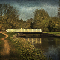 Buy canvas prints of  Bridge 33 Kennet and Avon by Ian Lewis