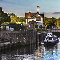 Buy canvas prints of  Goring on Thames Lock by Ian Lewis