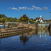 Buy canvas prints of Autumn At Goring Lock by Ian Lewis