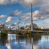 Buy canvas prints of Footbridge Over The Thames At Reading by Ian Lewis