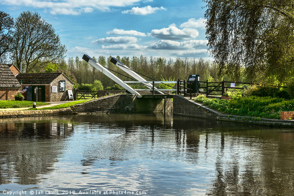 Bridge 221 On The Oxford Canal Picture Board by Ian Lewis