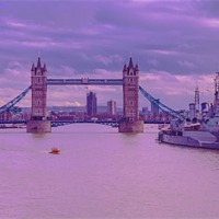 Buy canvas prints of Iconic Thames by Ray Shiu