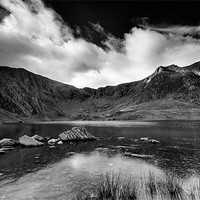 Buy canvas prints of Llyn  Idwal de mono by carl barbour canvas