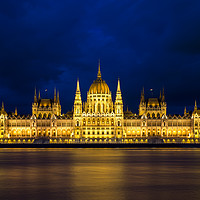 Buy canvas prints of Budapest Parliament  by Dave Wragg
