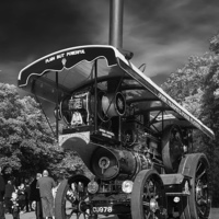 Buy canvas prints of Showman`s (Traction) Engine_Reknown by Rob Lester