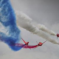 Buy canvas prints of  The Corkscrew - Red Arrows Farnborough 2014 by Colin Williams Photography