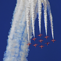 Buy canvas prints of  Diamond Arrival Loop - The Red Arrows Farnborough by Colin Williams Photography