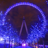 Buy canvas prints of   Christmas At The London Eye Zoom by Colin Williams Photography