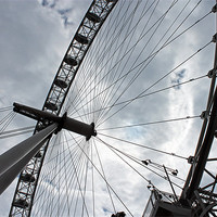 Buy canvas prints of London Eye by Tony Murtagh