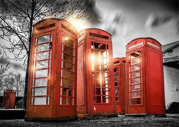 Red  Phonebox Art - 2 Picture Board by Ian Hufton