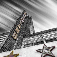 Buy canvas prints of Dreamland Margate by Ian Hufton