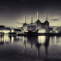 Buy canvas prints of Battersea Power Station London by Ian Hufton