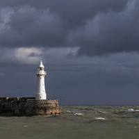 Buy canvas prints of  Dover Lighthouse by Ian Hufton