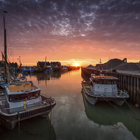 Buy canvas prints of  Whitstable Sunset by Ian Hufton