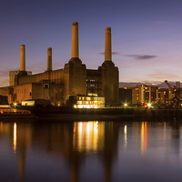 Buy canvas prints of  Battersea Power Station by Ian Hufton
