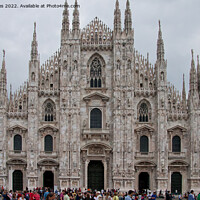 Buy canvas prints of Duomo di Milano by Jim Jones