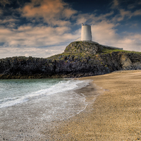 Buy canvas prints of Lighthouse Beach by Adrian Evans