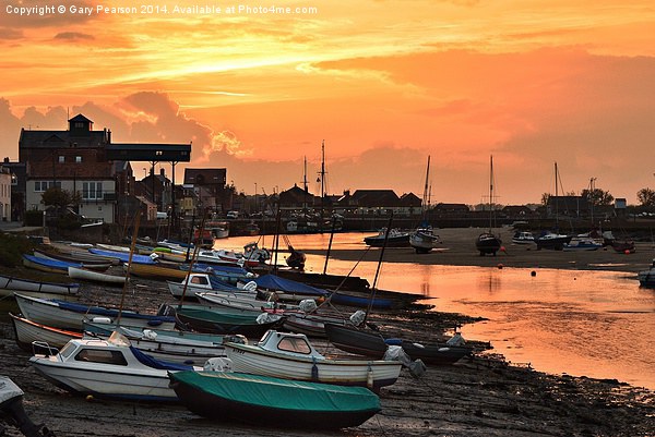  Sunset over Wells harbour Picture Board by Gary Pearson