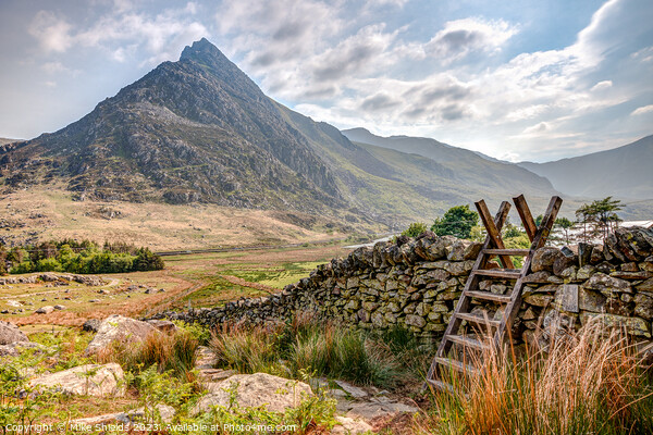 Over the Wall to Tryfan  Picture Board by Mike Shields