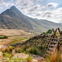 Buy canvas prints of Over the Wall to Tryfan  by Mike Shields