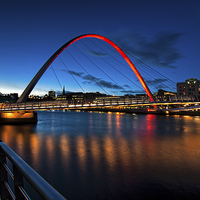 Buy canvas prints of Millenium Eye by Phil Emmerson